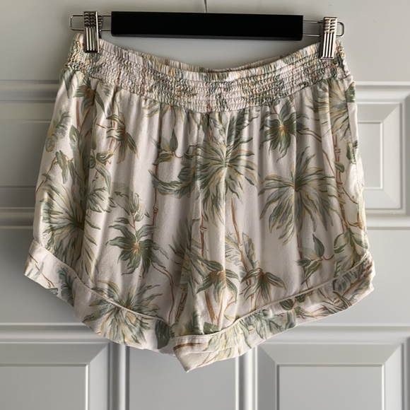 Topshop shorts - Picture 2 of 3